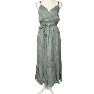 Indikah Sage Green Leopard Print Pleated Sleeveless Dress Size Medium NWT